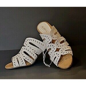 Aerosoles Oblivion White Laser Cut Slide Sandals Women's 6.5M Block Heel NEW